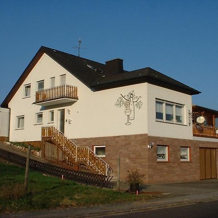 Pension Kroth An Der Mosel Briedel Exteriör bild