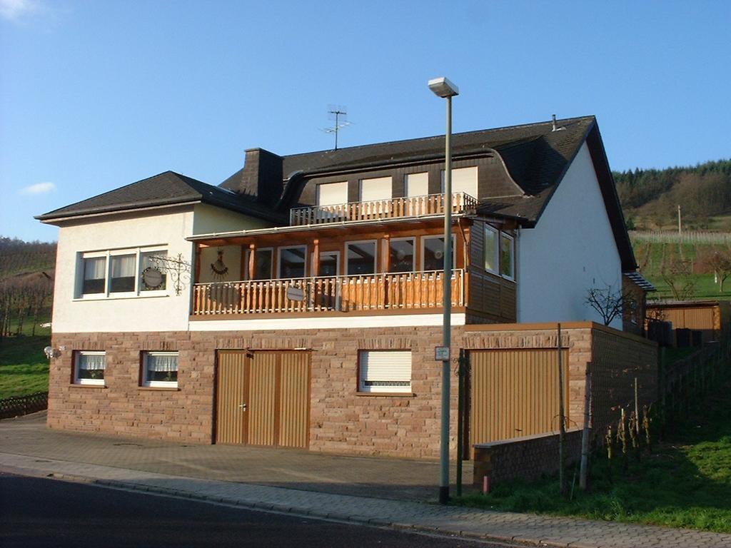 Pension Kroth An Der Mosel Briedel Exteriör bild